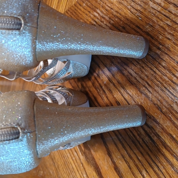 DE BLOSSOM PLATFORM HEELED SANDALS. - Picture 7 of 11